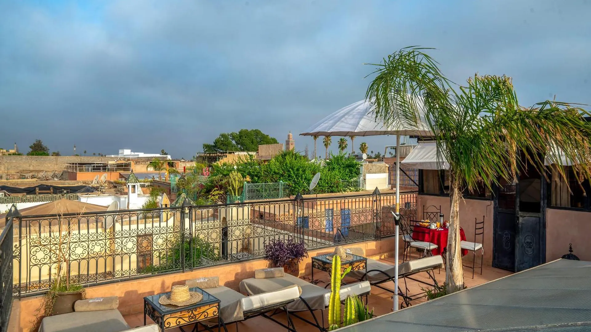Riad Dar Nakhla Marrakesh Bed & Breakfast