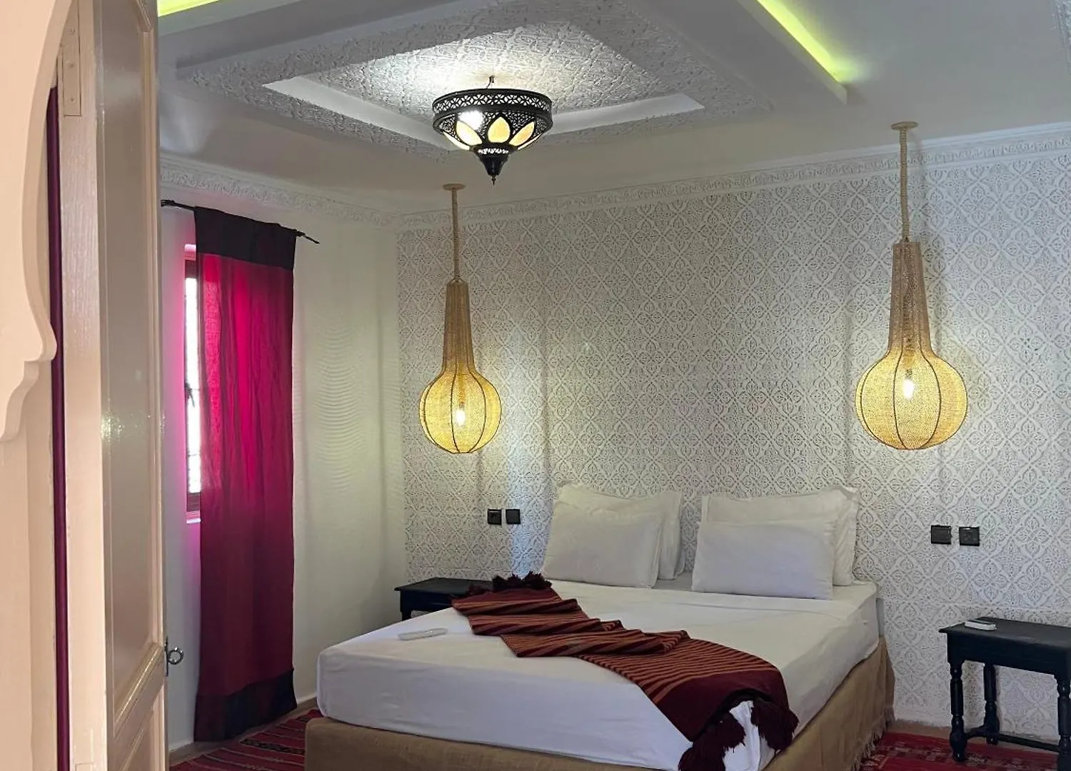 Riad Dar Nakhla contacts